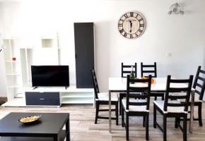 Luxury 2 bedroom APT 50 m from beach